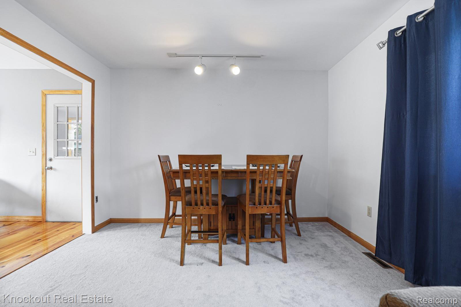 517 Birch Road Vassar, MI 48768 - Photo 6 of 38 517 Birch Rd Vassar-8.jpg