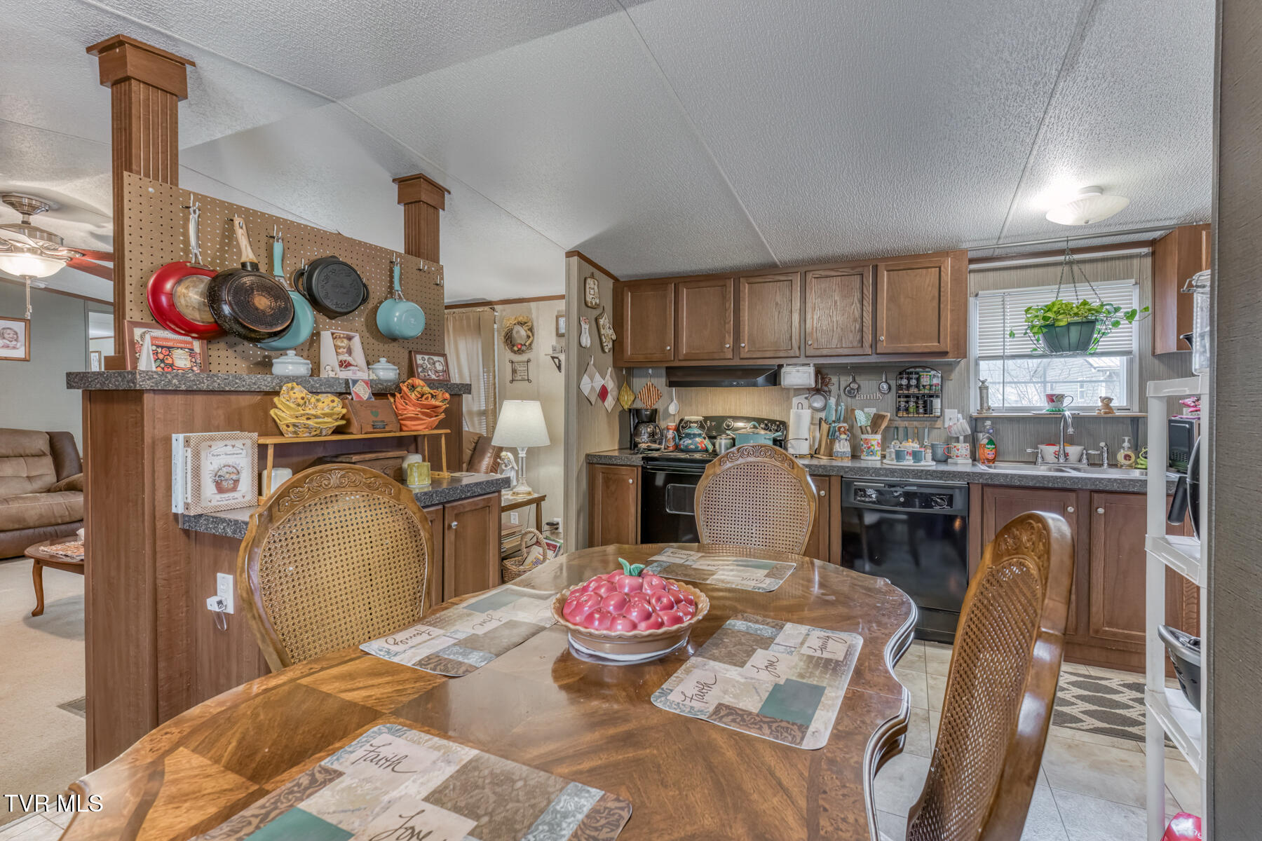 1729 Belden Road Kingsport, TN 37660 - Photo 9 of 29 1729 Belden Rd-9