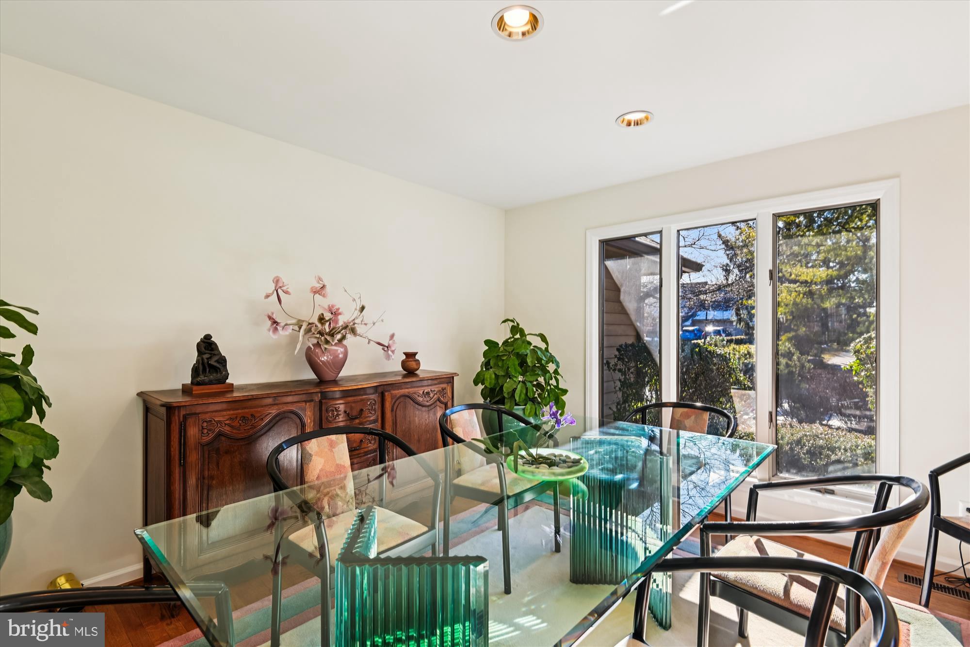 73 Seminary Farm Road Lutherville-Timonium, MD 21093 - Photo 11 of 93 Dining room