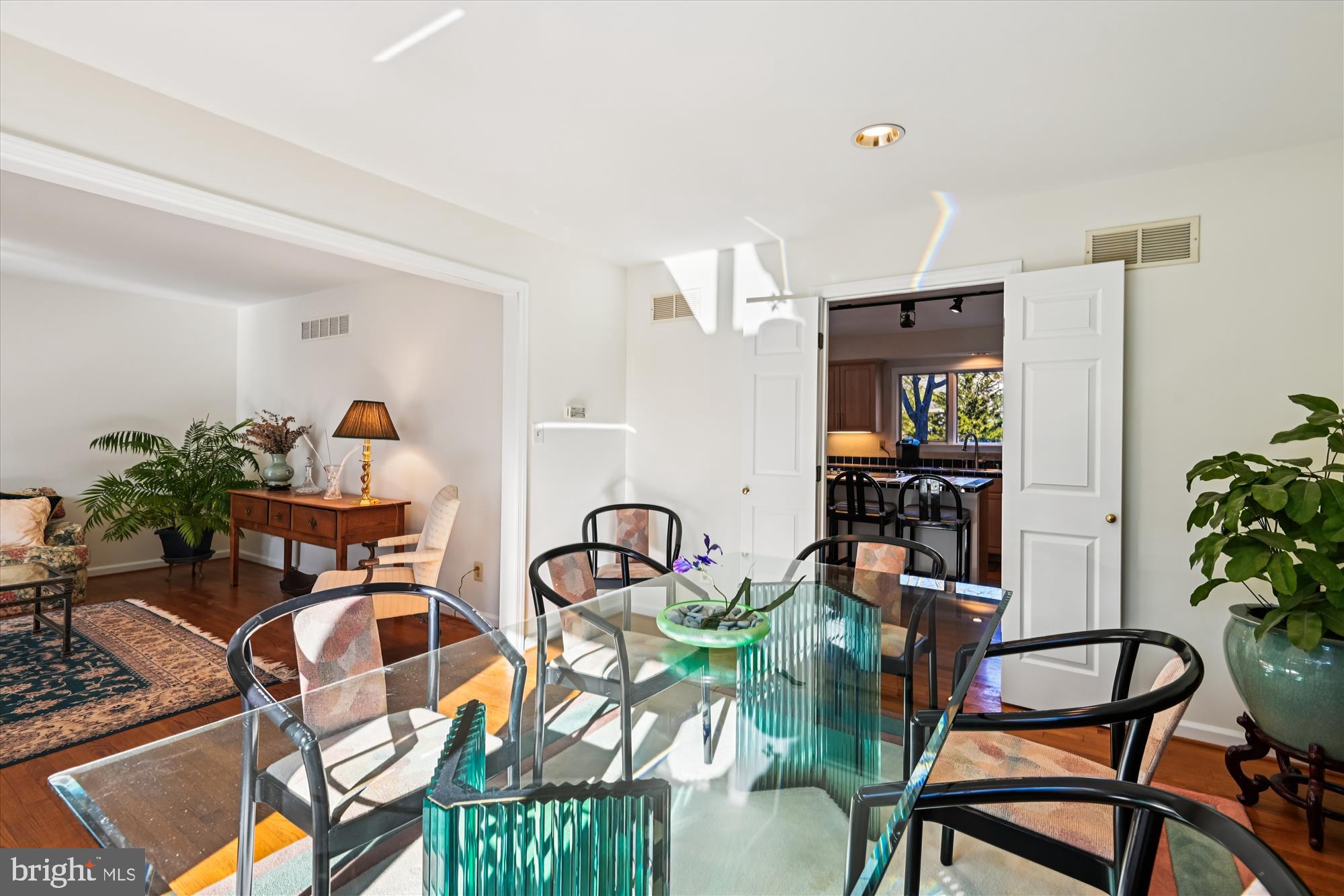 73 Seminary Farm Road Lutherville-Timonium, MD 21093 - Photo 13 of 93 Dining room