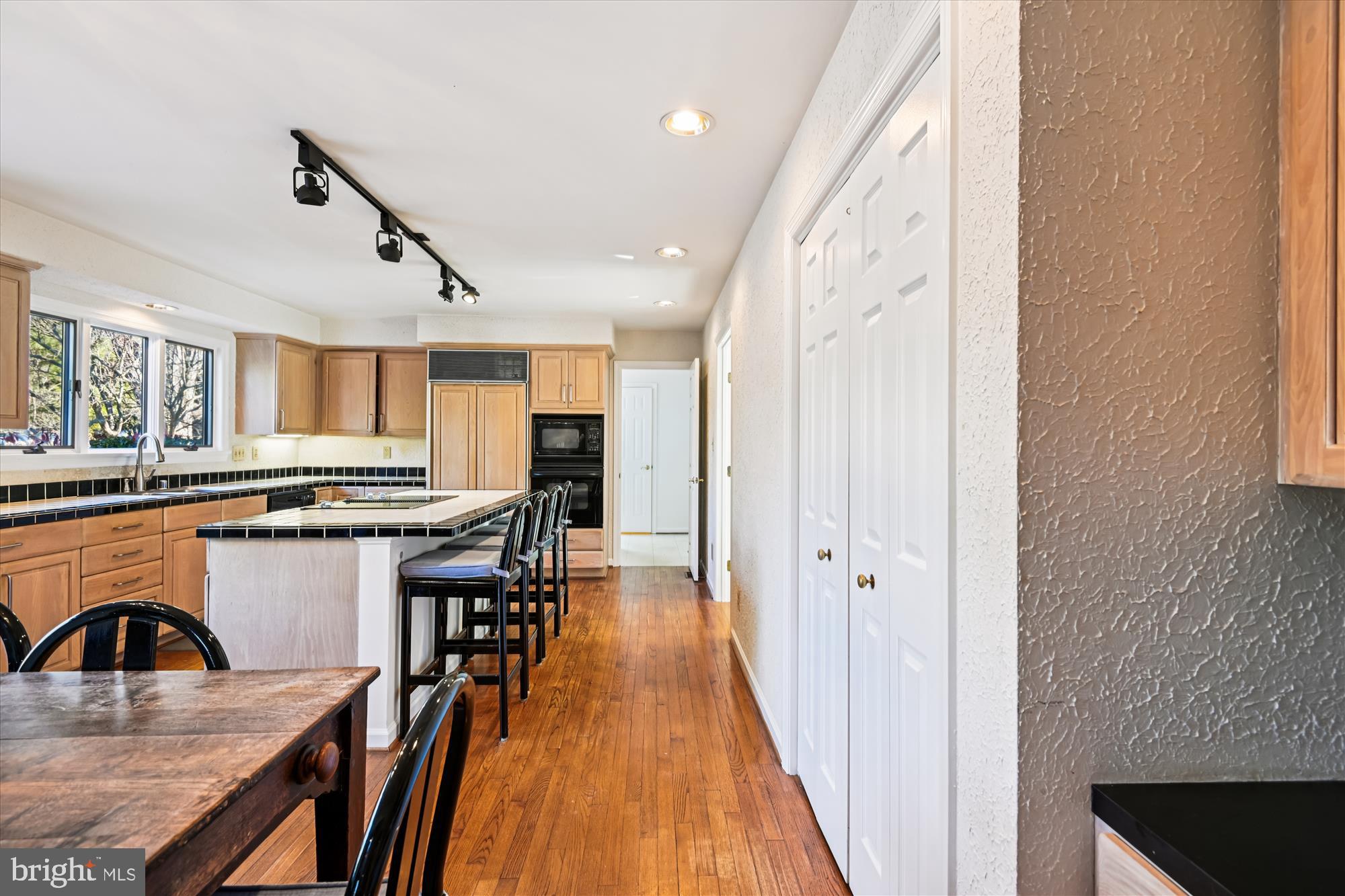 73 Seminary Farm Road Lutherville-Timonium, MD 21093 - Photo 17 of 93 Kitchen