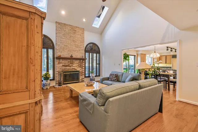 $1,095,000 | 73 Seminary Farm Road, Lutherville-Timonium, MD 21093