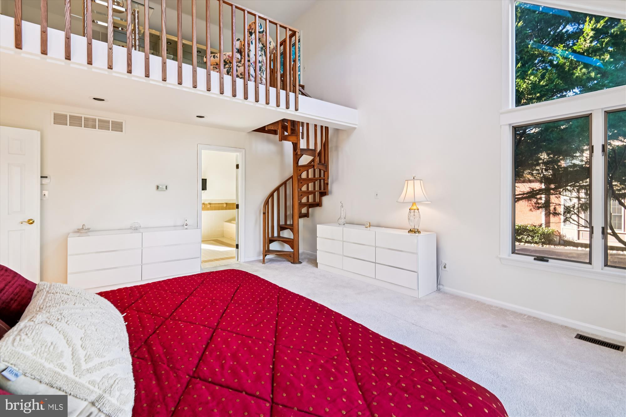 73 Seminary Farm Road Lutherville-Timonium, MD 21093 - Photo 37 of 93 Main level primary suite (view of sitting room)