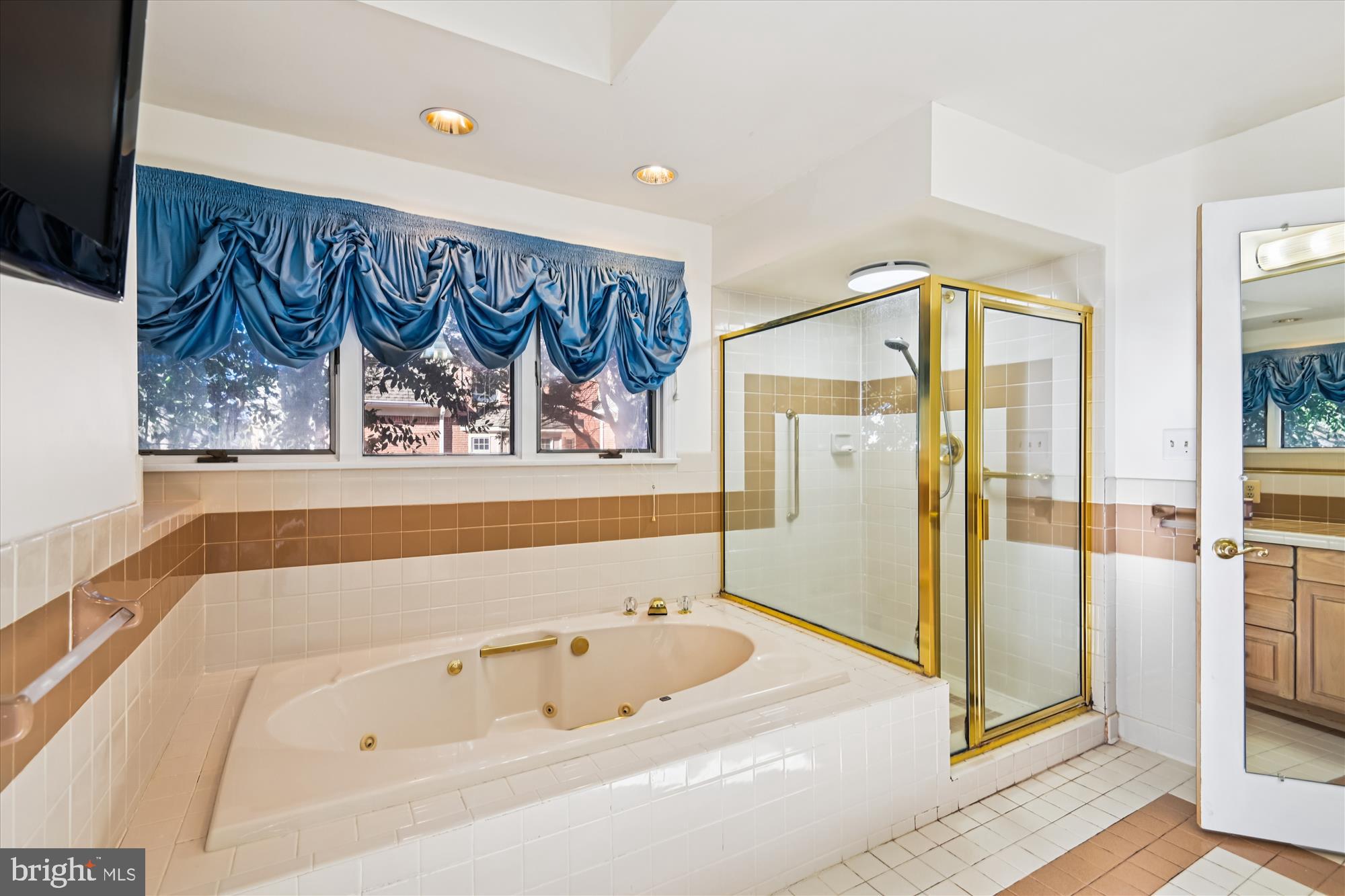 73 Seminary Farm Road Lutherville-Timonium, MD 21093 - Photo 41 of 93 Primary bathroom