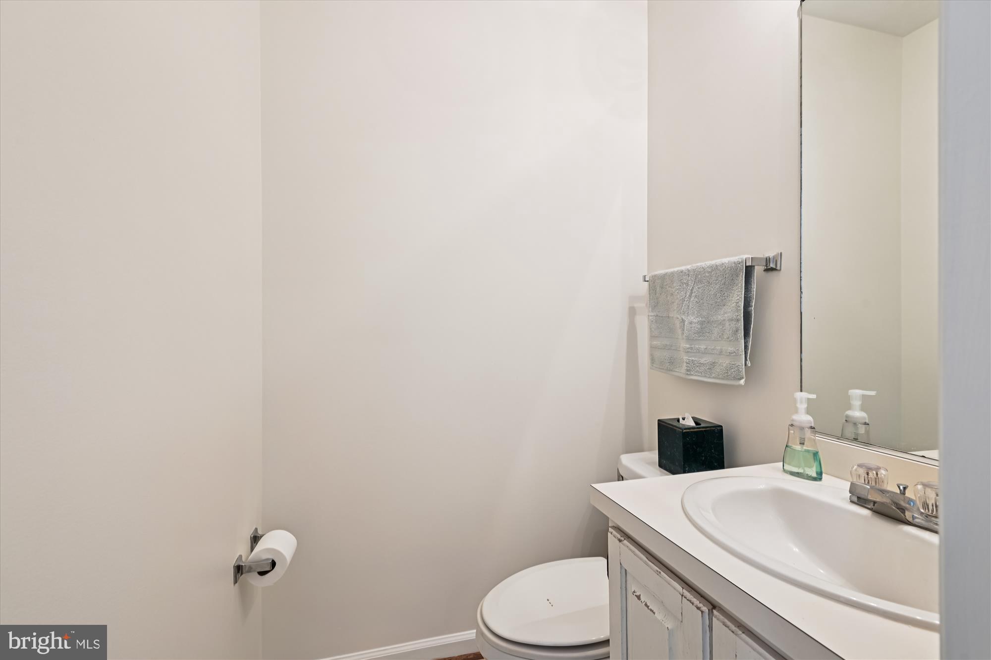 73 Seminary Farm Road Lutherville-Timonium, MD 21093 - Photo 44 of 93 Powder room off laundry room