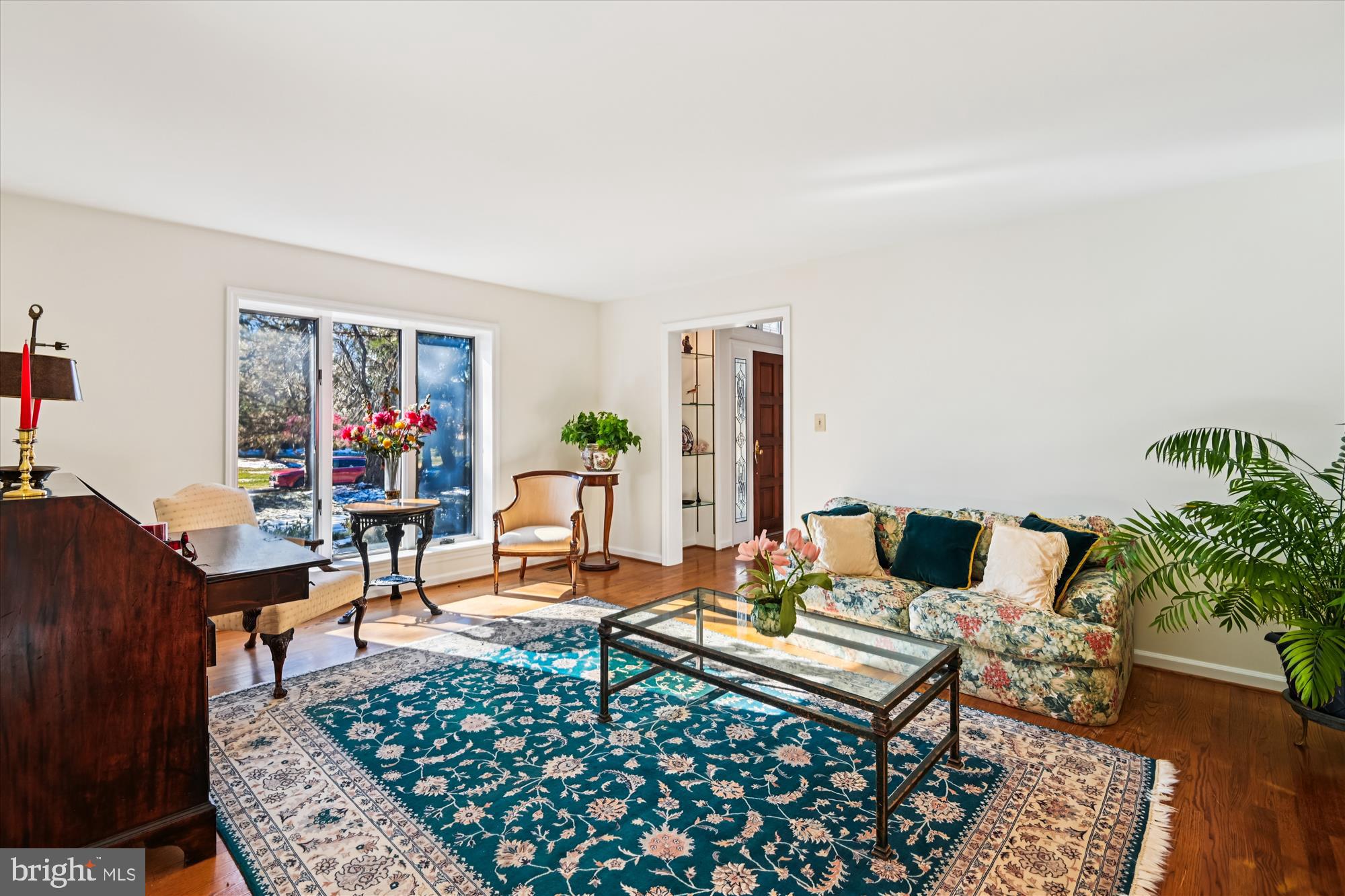 73 Seminary Farm Road Lutherville-Timonium, MD 21093 - Photo 6 of 93 Living room