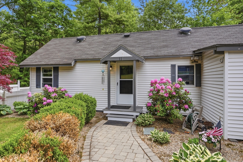 11 Mt Paul Road Tyngsborough, MA 01879 - Photo 3 of 42