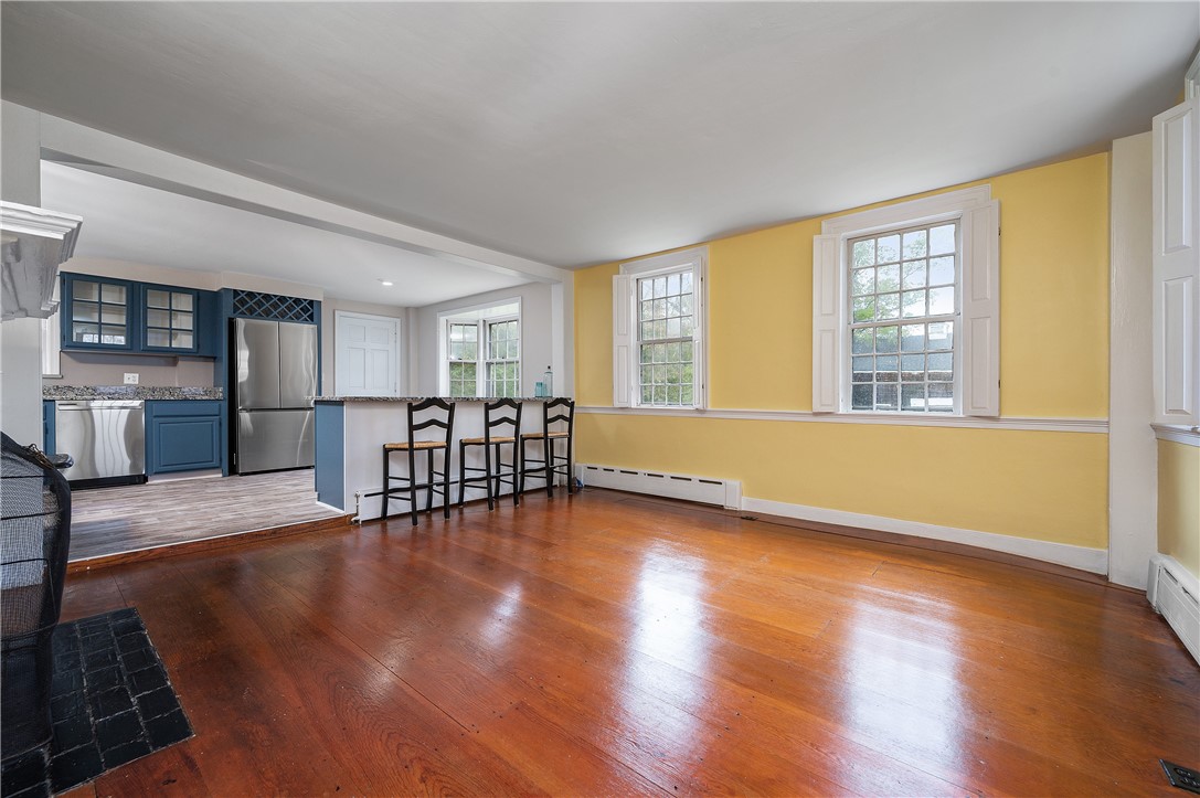 82 Williams Road Smithfield, RI 02917 - Photo 4 of 42