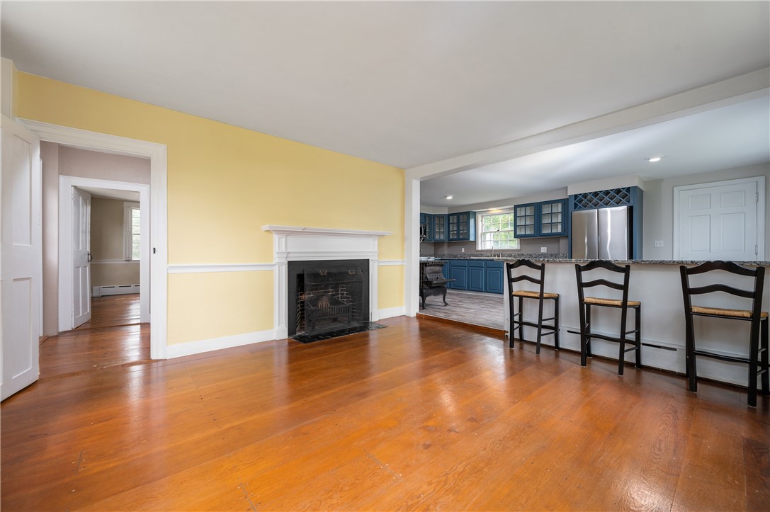 82 Williams Road Smithfield, RI 02917 - Photo 5 of 42