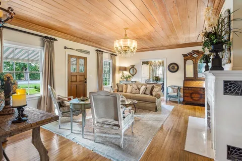 $2,399,990 | 521 North Swinton Avenue, Delray Beach, FL 33444