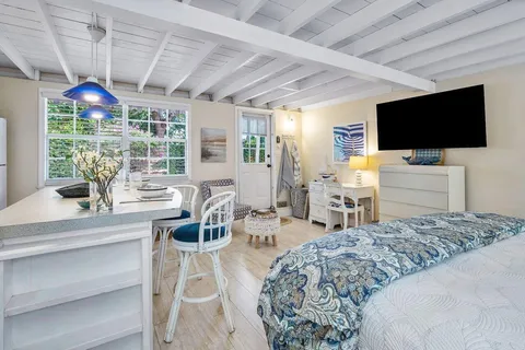 $2,399,990 | 521 North Swinton Avenue, Delray Beach, FL 33444