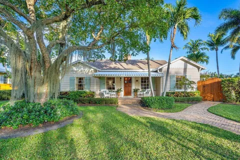 $2,399,990 | 521 North Swinton Avenue, Delray Beach, FL 33444
