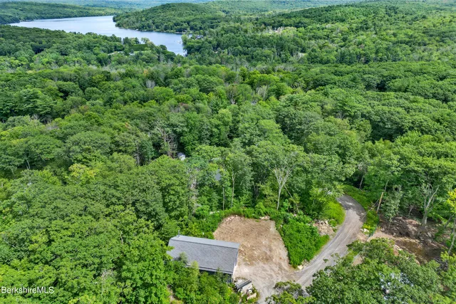 $1,850,000 | 26 A Stonebridge Way, Tyringham, MA 01238