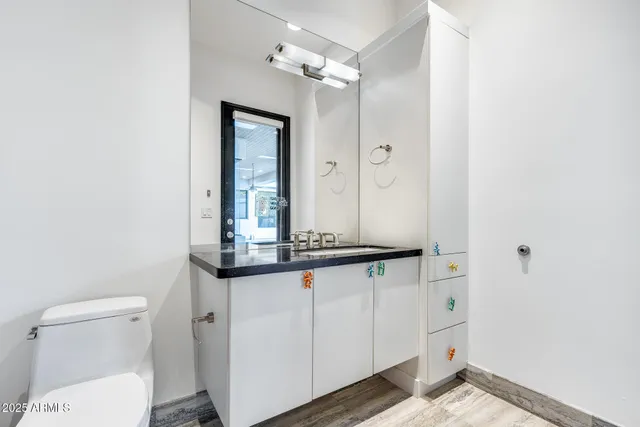 $1,950,000 | 1101 East Warner Road, Unit 117, Tempe, AZ 85284