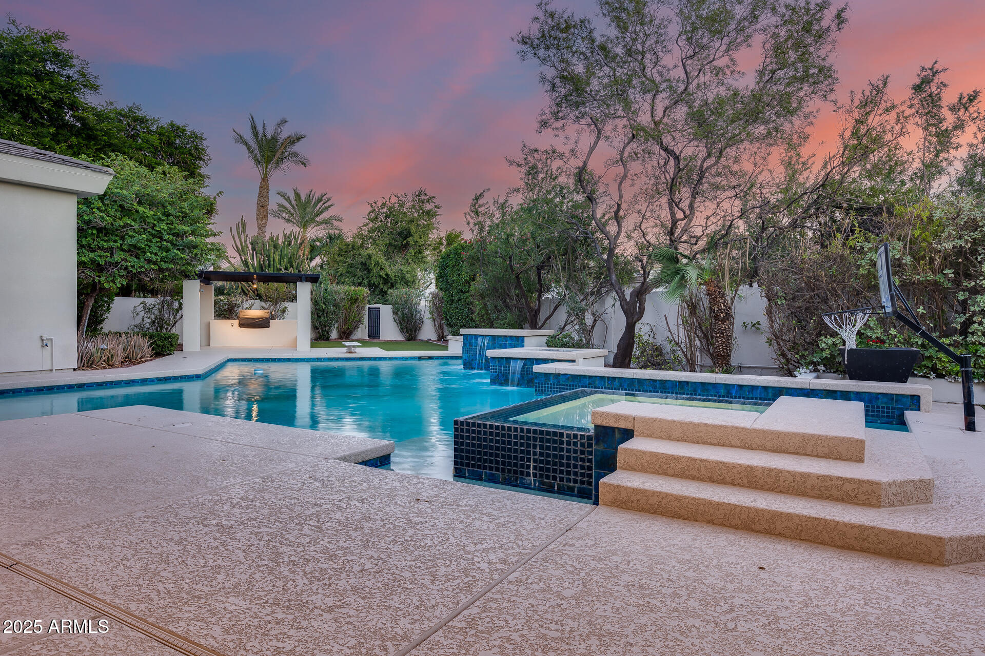 1101 East Warner Road, Unit 117 Tempe, AZ 85284 - Photo 60 of 69 a view of fountain in a yard