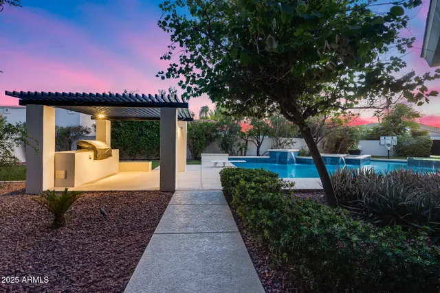 $1,950,000 | 1101 East Warner Road, Unit 117, Tempe, AZ 85284