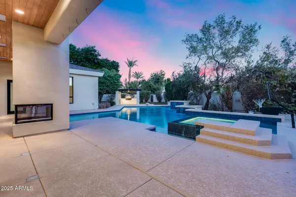 $1,800,000 | 1101 East Warner Road, Unit 117, Tempe, AZ 85284