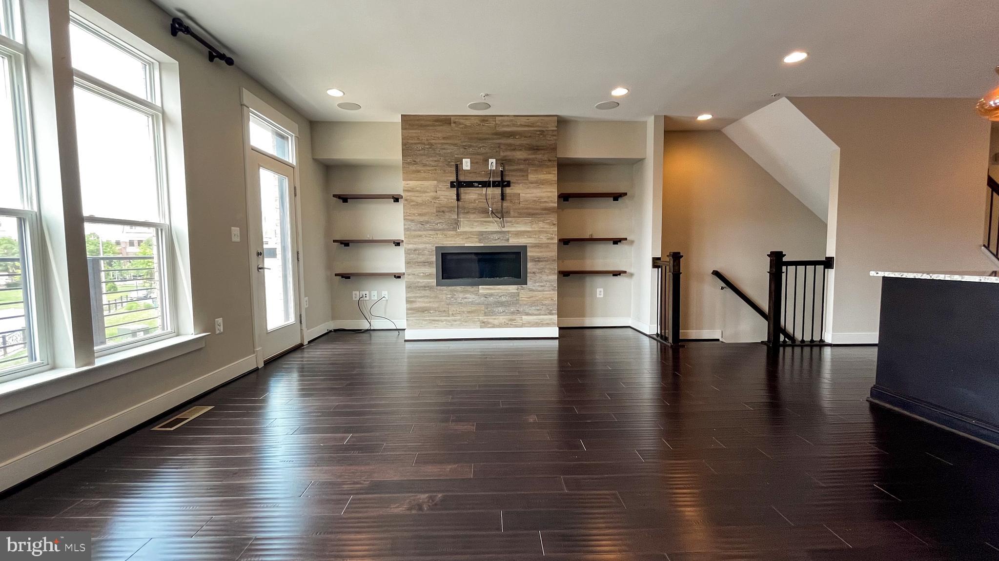 22905 Emberbrook Circle Brambleton, VA 20148 - Photo 2 of 19