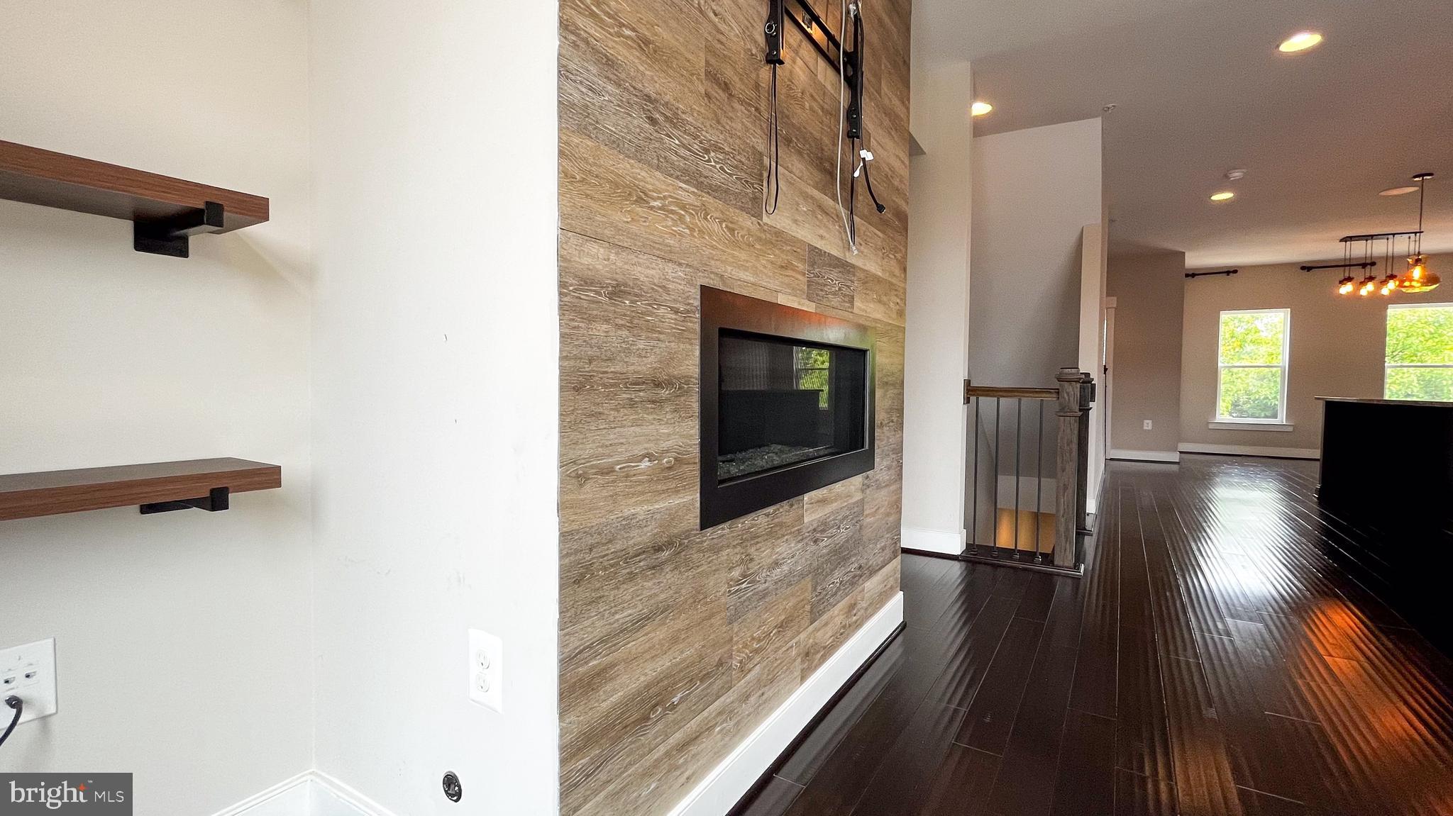 22905 Emberbrook Circle Brambleton, VA 20148 - Photo 3 of 19