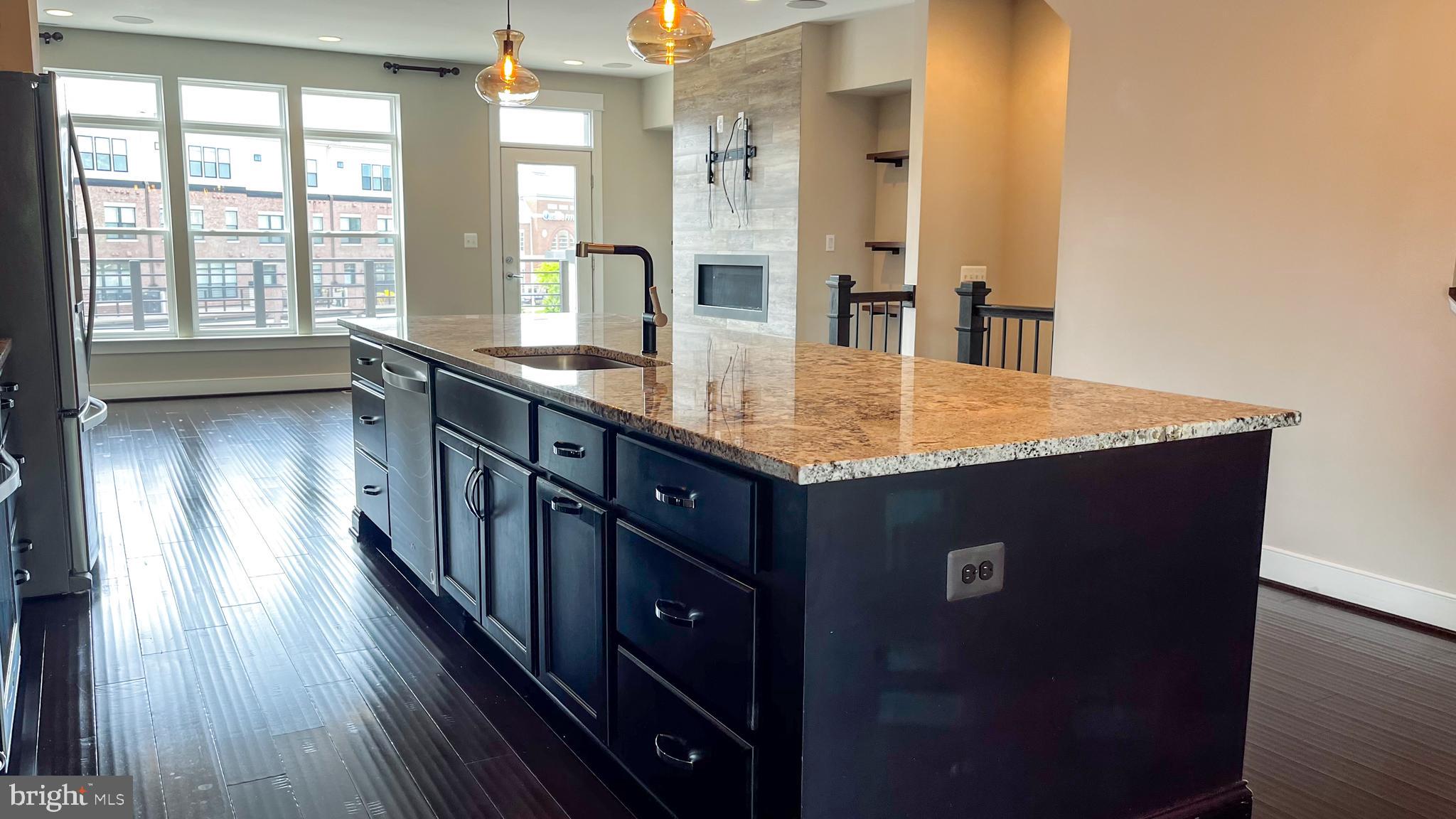 22905 Emberbrook Circle Brambleton, VA 20148 - Photo 5 of 19