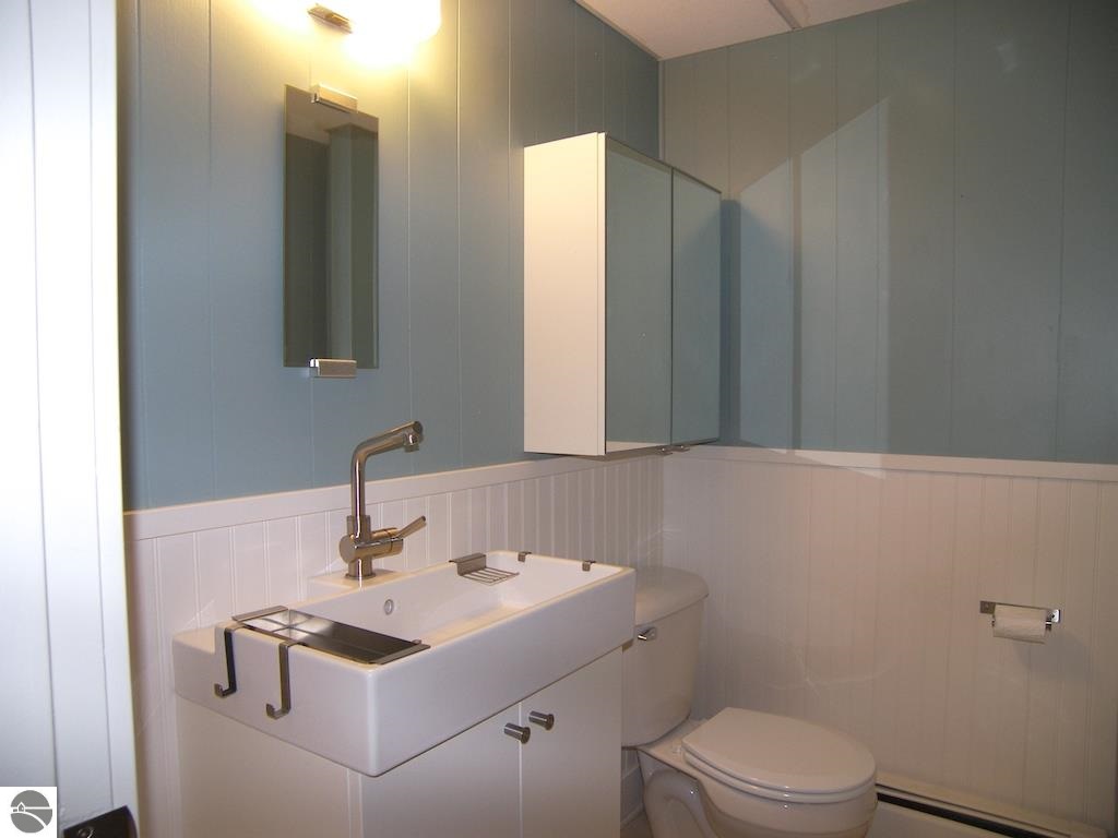 2593 Nelson Road Traverse City, MI 49686 - Photo 37 of 90 1791273-36.JPG