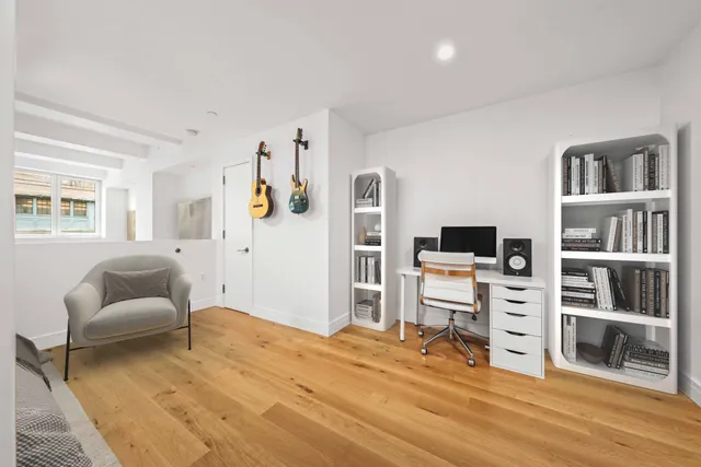 $1,295,000 | 24-16 Queens Plaza South, Unit 2A | Long Island City