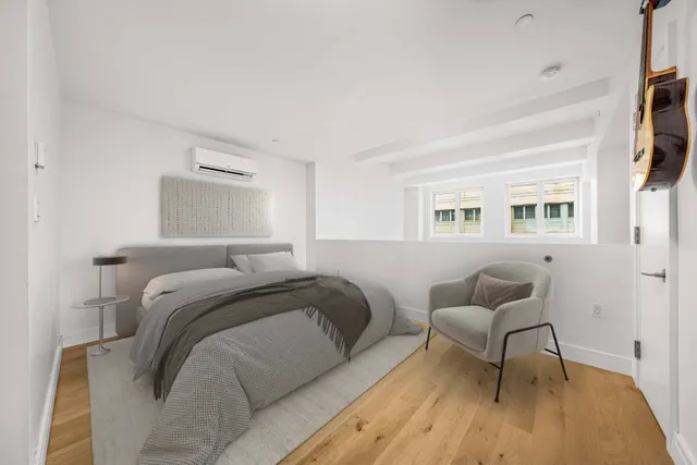 $1,295,000 | 24-16 Queens Plaza South, Unit 2A | Long Island City