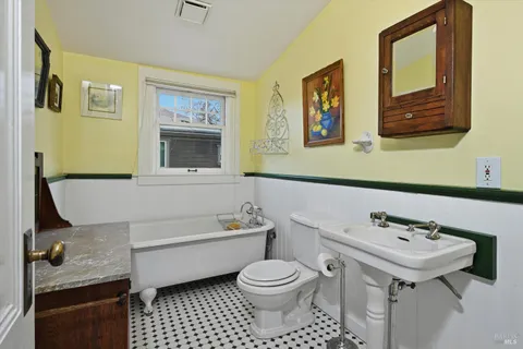 $825,000 | 1421 Center Street, Napa, CA 94559