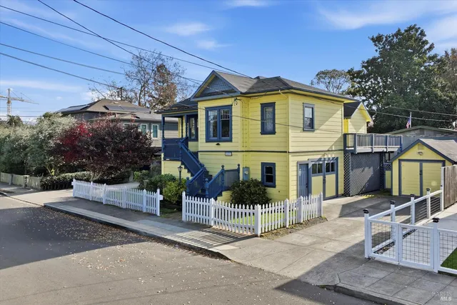 $825,000 | 1421 Center Street, Napa, CA 94559