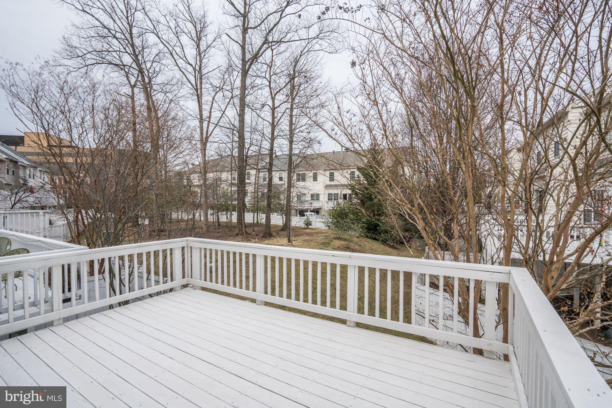 12007 Edgemere Circle Reston, VA 20190 - Photo 7 of 19 Large Deck off Kitchen/Family Room