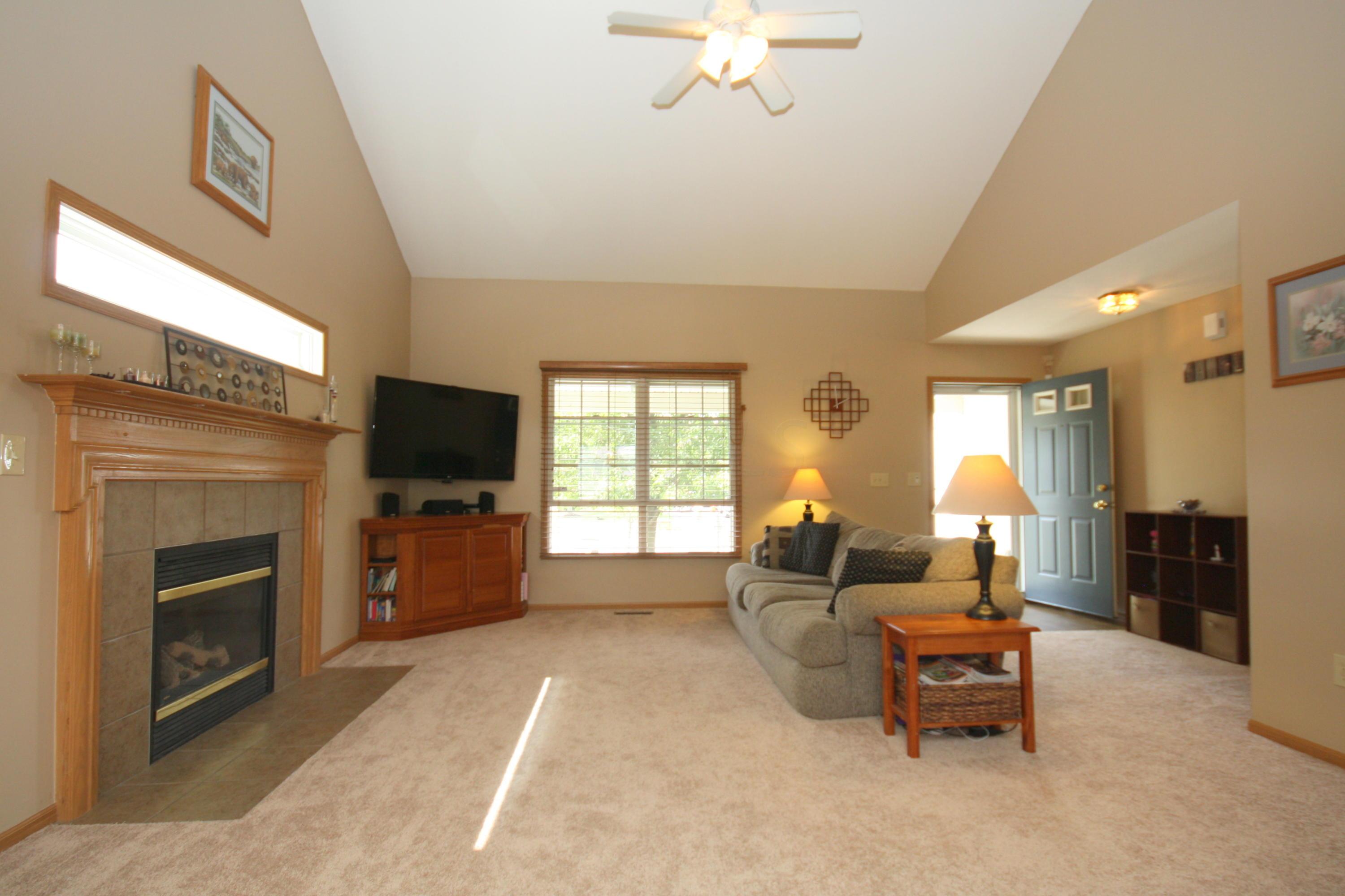 390 Ruffin Drive Galloway, OH 43119 - Photo 8 of 44 Gallery Image 8