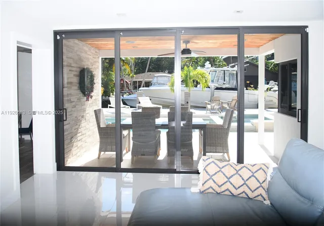 $1,959,990 | 2734 Southeast 14th Street, Pompano Beach, FL 33062