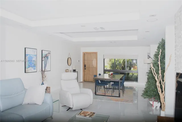 $1,959,990 | 2734 Southeast 14th Street, Pompano Beach, FL 33062