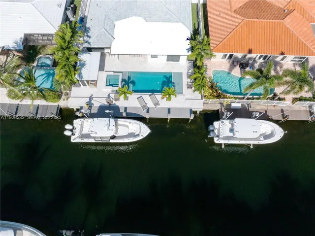 $1,959,990 | 2734 Southeast 14th Street, Pompano Beach, FL 33062