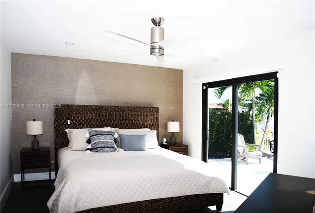 $1,959,990 | 2734 Southeast 14th Street, Pompano Beach, FL 33062