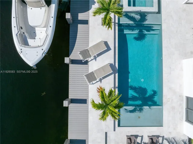 $1,959,990 | 2734 Southeast 14th Street, Pompano Beach, FL 33062