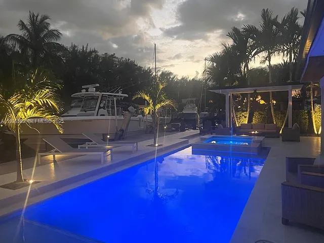 $1,959,990 | 2734 Southeast 14th Street, Pompano Beach, FL 33062