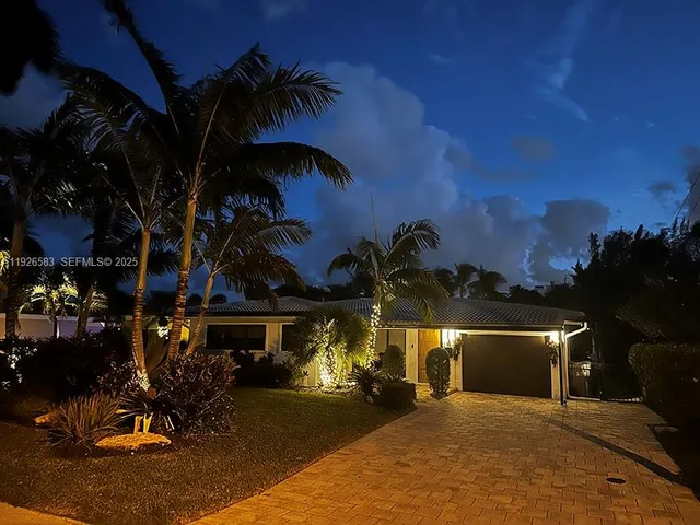 $1,959,990 | 2734 Southeast 14th Street, Pompano Beach, FL 33062