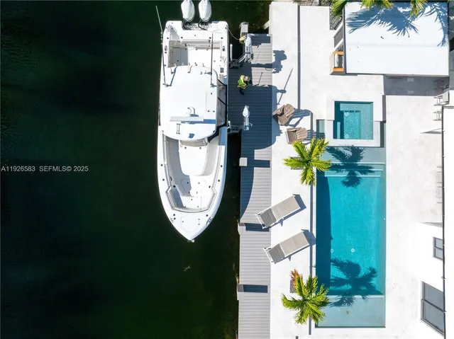 $1,959,990 | 2734 Southeast 14th Street, Pompano Beach, FL 33062