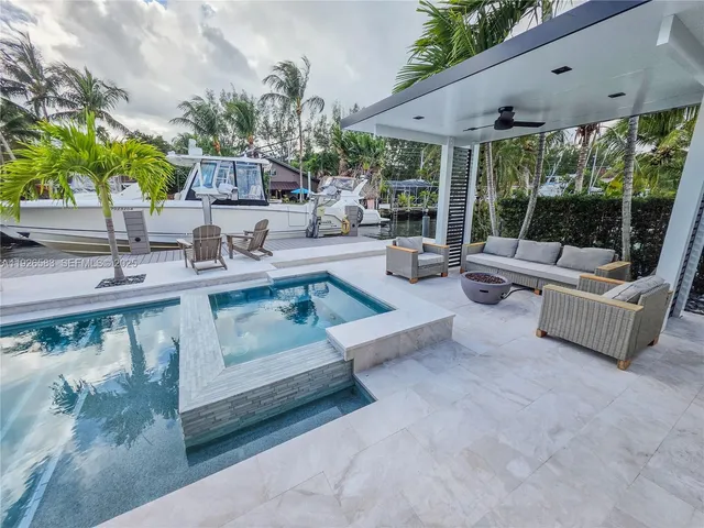 $1,959,990 | 2734 Southeast 14th Street, Pompano Beach, FL 33062