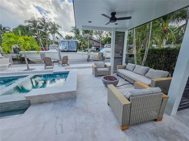 $1,959,990 | 2734 Southeast 14th Street, Pompano Beach, FL 33062