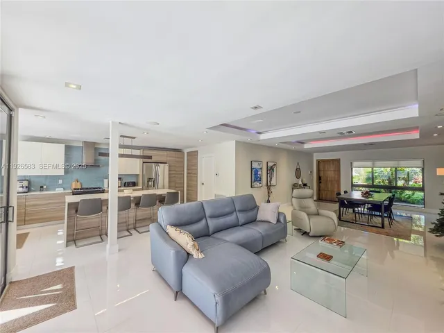 $1,959,990 | 2734 Southeast 14th Street, Pompano Beach, FL 33062