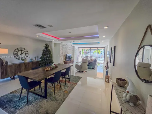 $1,959,990 | 2734 Southeast 14th Street, Pompano Beach, FL 33062