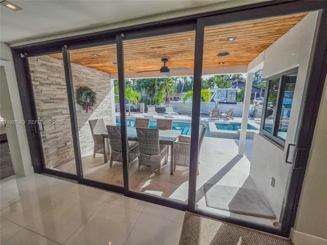 $1,959,990 | 2734 Southeast 14th Street, Pompano Beach, FL 33062