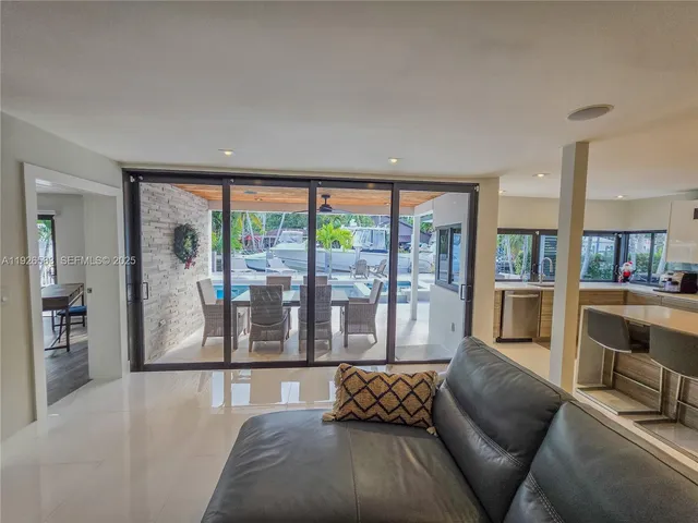 $1,959,990 | 2734 Southeast 14th Street, Pompano Beach, FL 33062