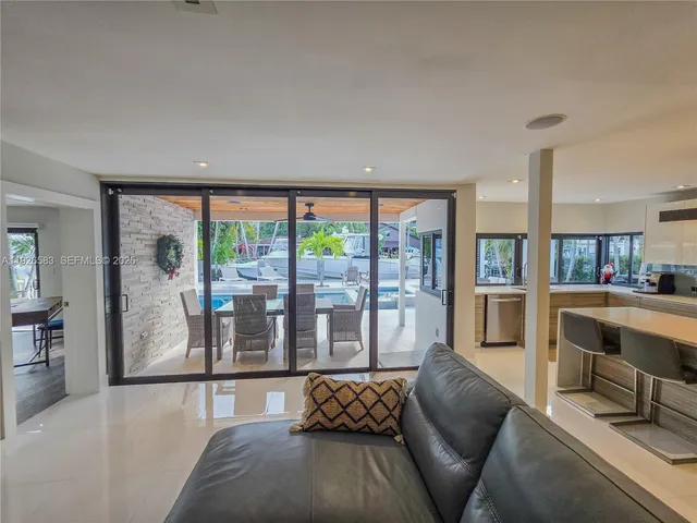$1,959,990 | 2734 Southeast 14th Street, Pompano Beach, FL 33062
