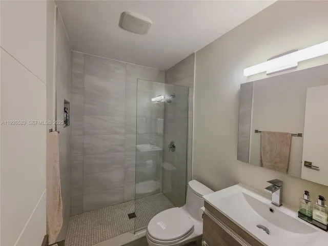 $1,959,990 | 2734 Southeast 14th Street, Pompano Beach, FL 33062