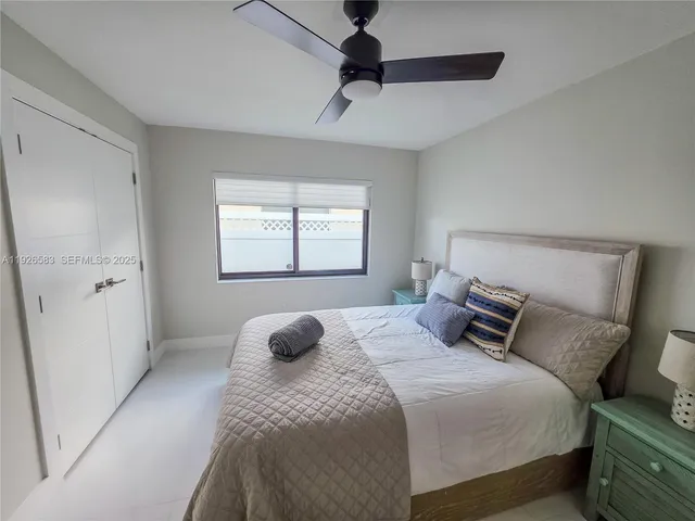 $1,959,990 | 2734 Southeast 14th Street, Pompano Beach, FL 33062