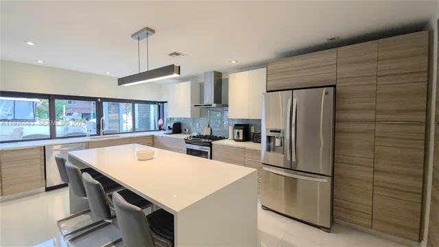 $1,959,990 | 2734 Southeast 14th Street, Pompano Beach, FL 33062