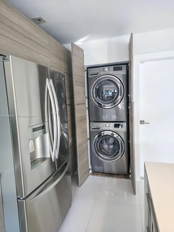 $1,959,990 | 2734 Southeast 14th Street, Pompano Beach, FL 33062